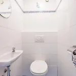 Beautiful With Sea Views And Parking Appartamento